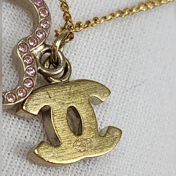 Authentic CHANEL CC Logo Rhinestone Heart Gold Tone Pendant - Picture 10 of 10